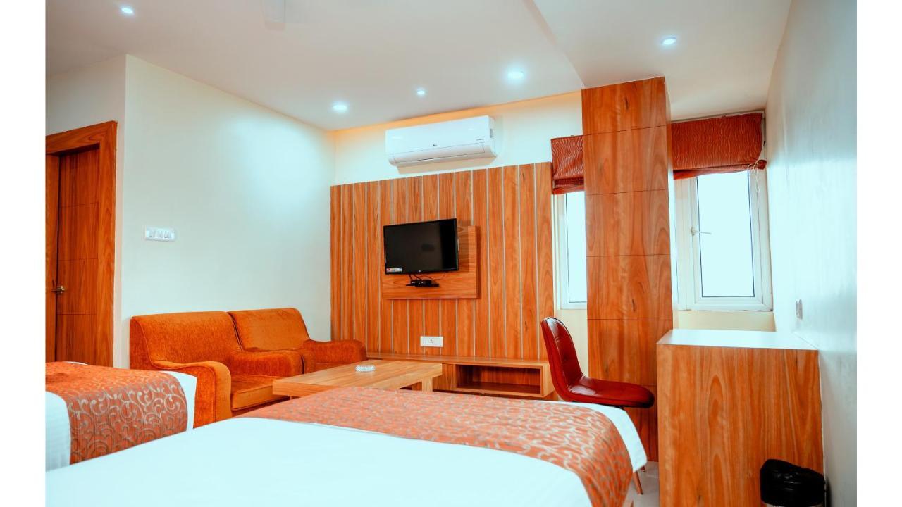 Hotel Dc Star 塔拉皮斯 外观 照片
